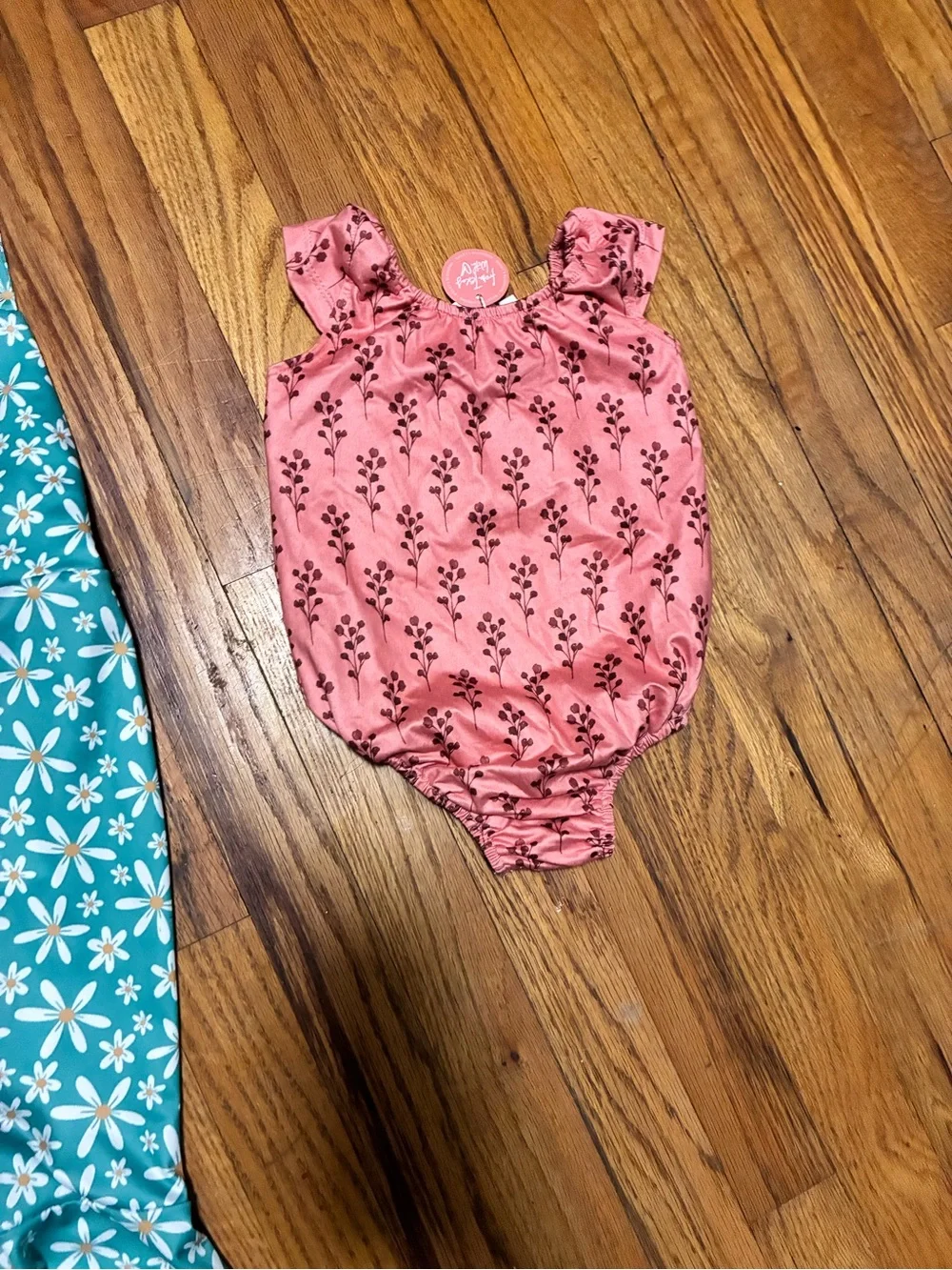 Pink Floral Ruffle-Sleeve Baby One-Piece Bodysuit - Picture 1 of 1